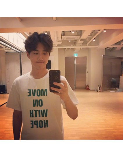 Camiseta Move On With Hope Suho Yoo Seonho 