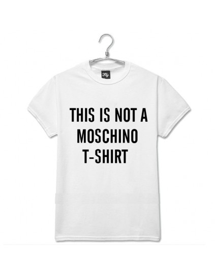 Camiseta EXO Chanyeol This is not Moschino t-shirt